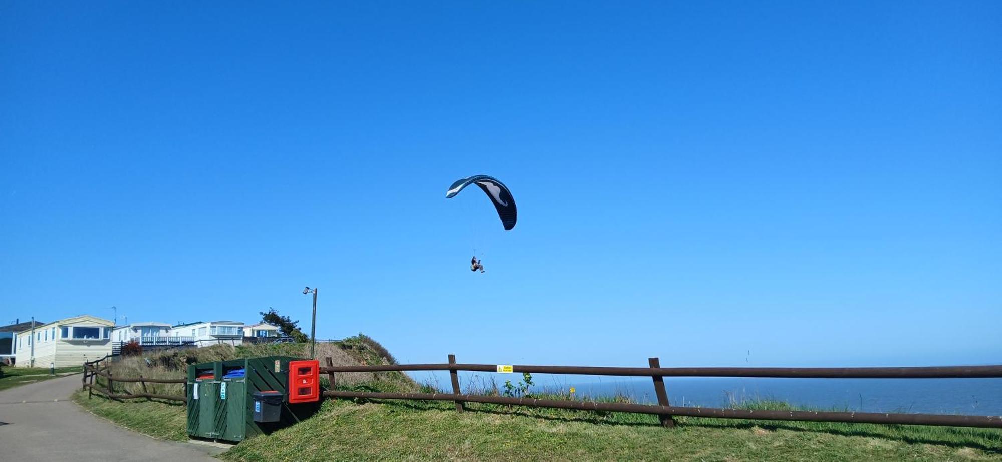 Ocean View 95 Hotel Trimingham Buitenkant foto